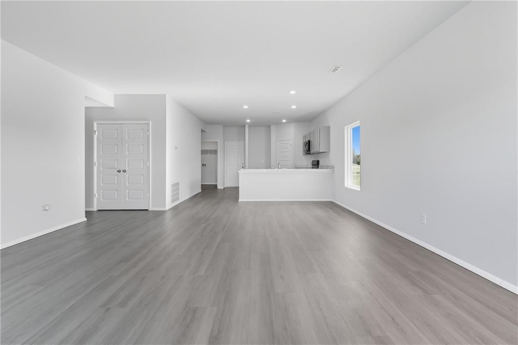 37806 W 207th Terrace — photo 4