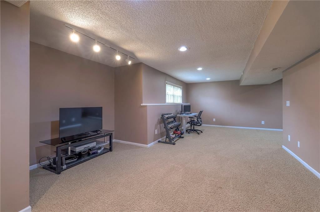 13974 W 147TH Street — photo 35