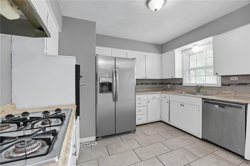 9320 E 79th Street — photo 10