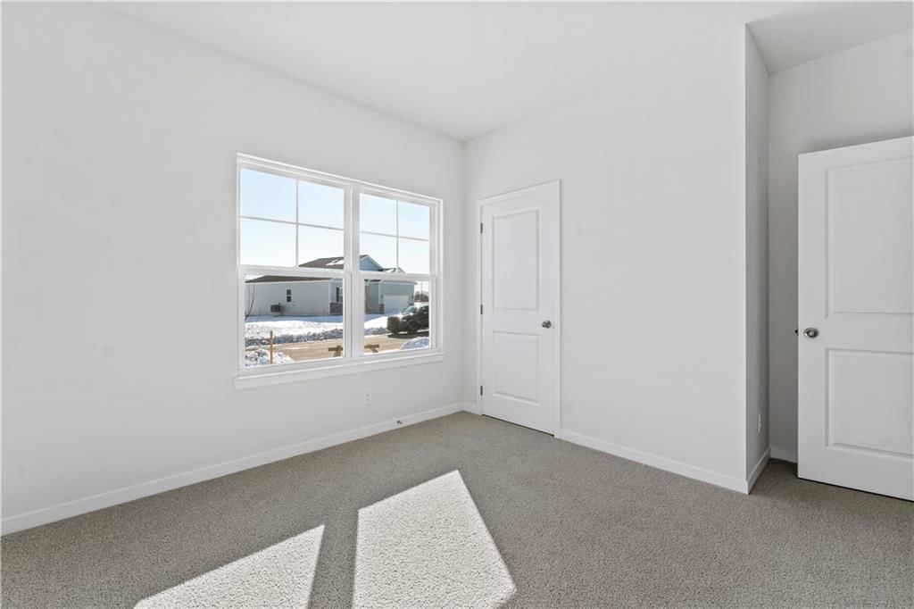 621 Izzy Way — photo 8