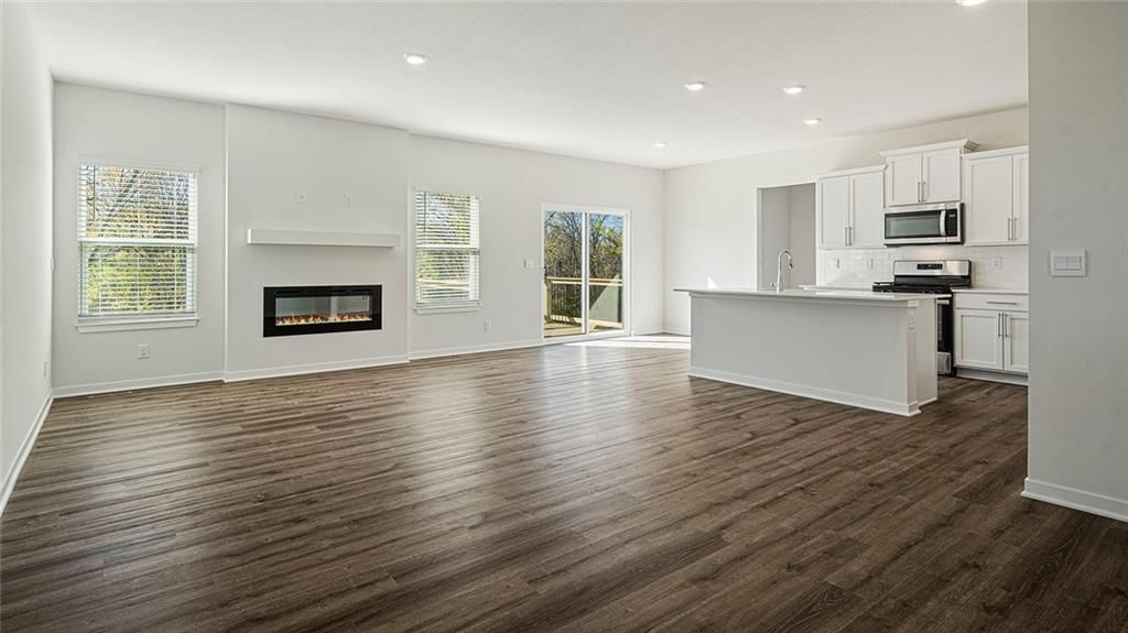 621 Izzy Way — photo 17