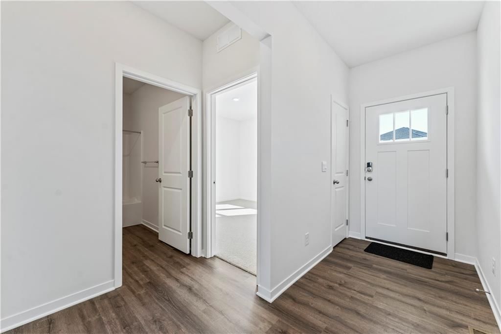 612 Izzy Way — photo 4