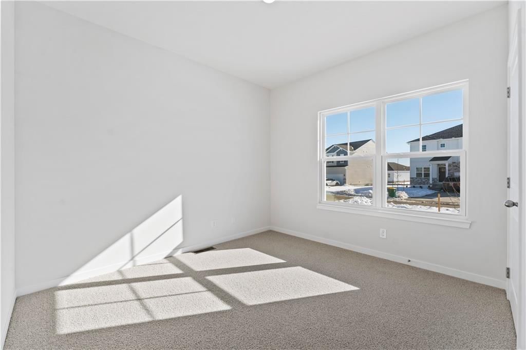 612 Izzy Way — photo 6