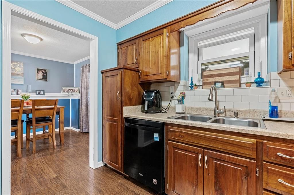 1223 Milwaukee Street — photo 14