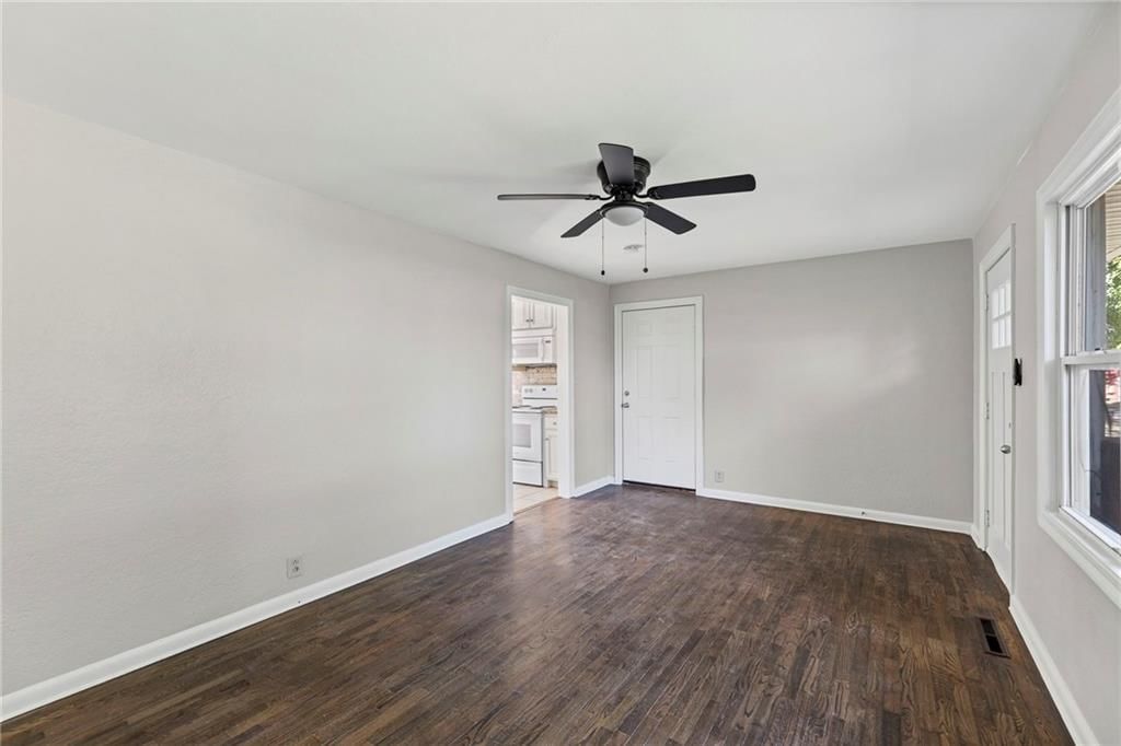 Photo 6 of 25 - 1335 Cheyenne Street