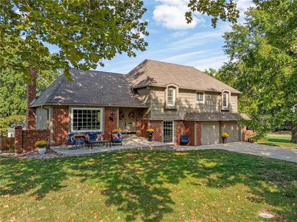 11729 Wyandotte Street — photo 4