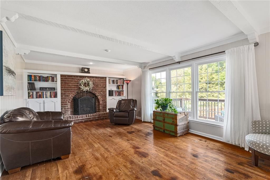 11729 Wyandotte Street — photo 11