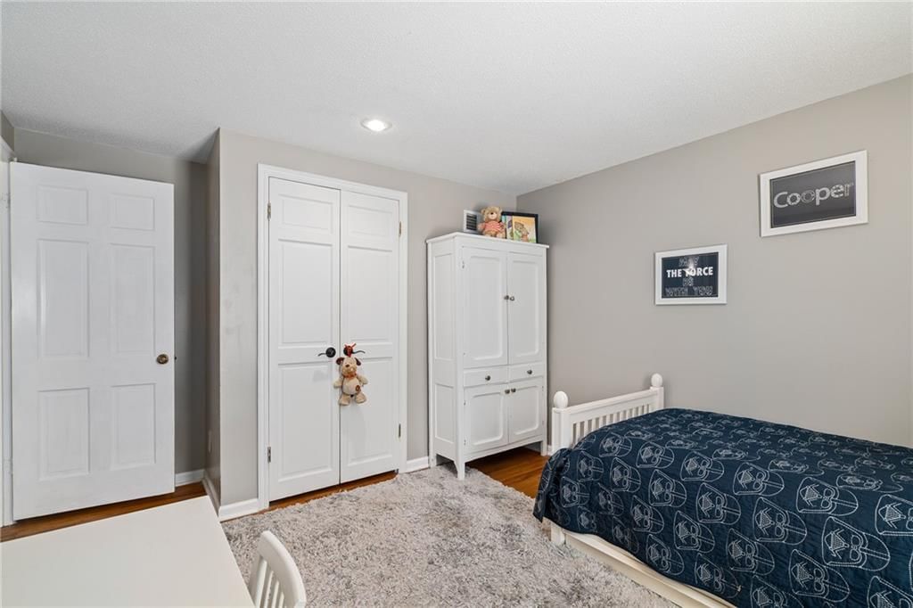 11729 Wyandotte Street — photo 31