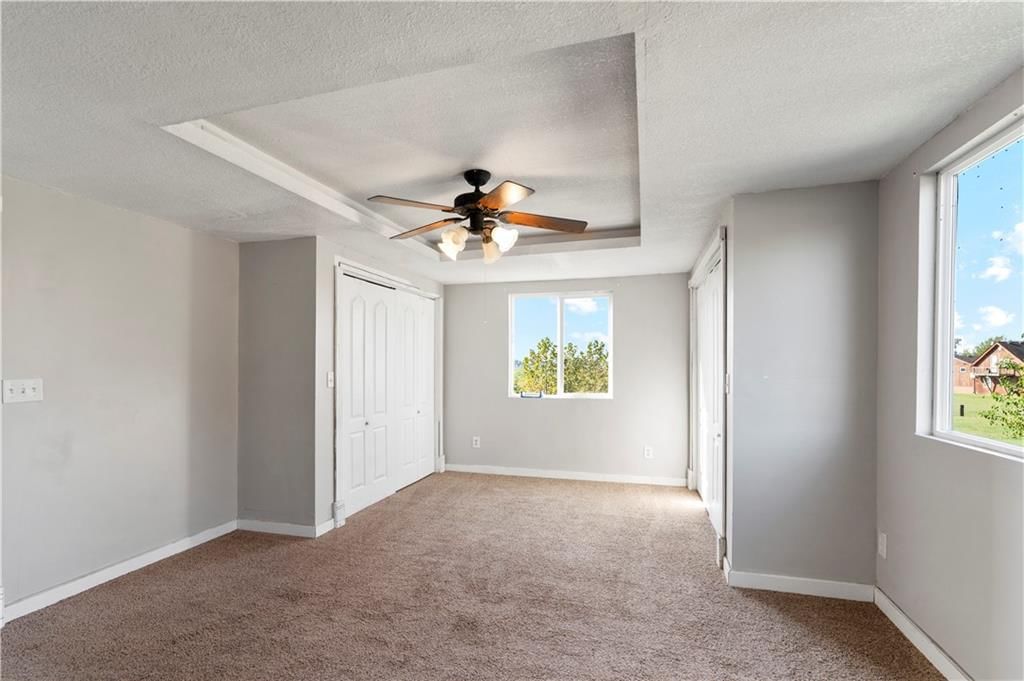Photo 13 of 29 - 22125 Westside Drive