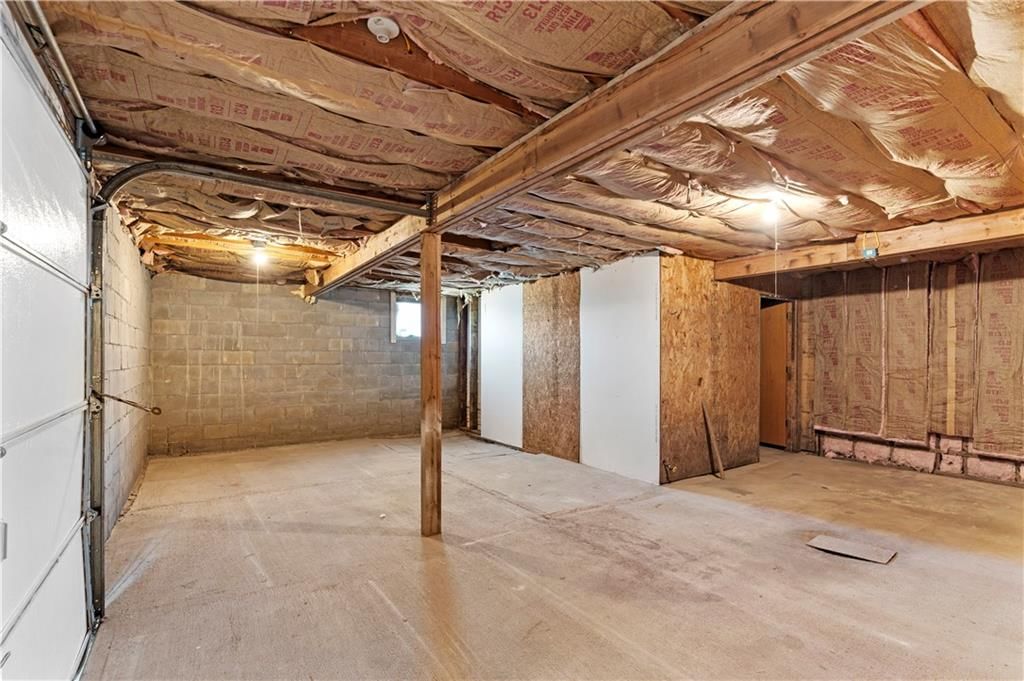 Photo 20 of 29 - 22125 Westside Drive