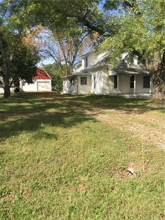 210 N Preston Street — photo 2