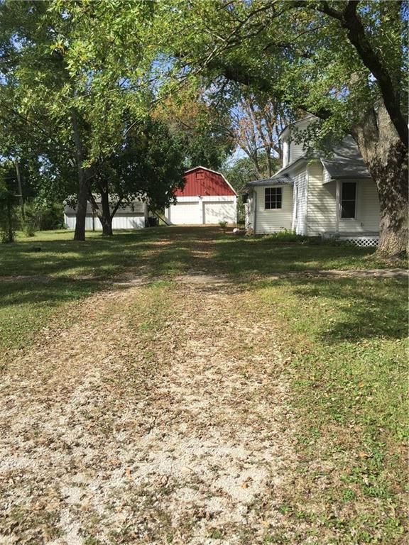 210 N Preston Street — photo 3