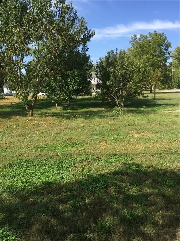210 N Preston Street — photo 7