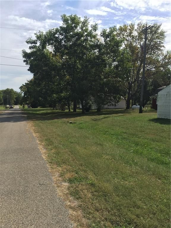 210 N Preston Street — photo 11
