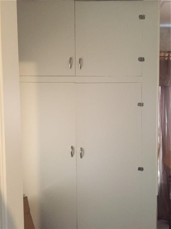 210 N Preston Street — photo 14
