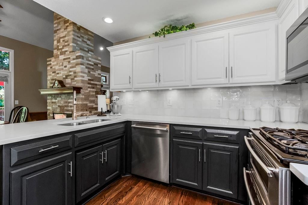 Photo 8 of 35 - 1611 NE 80th Place