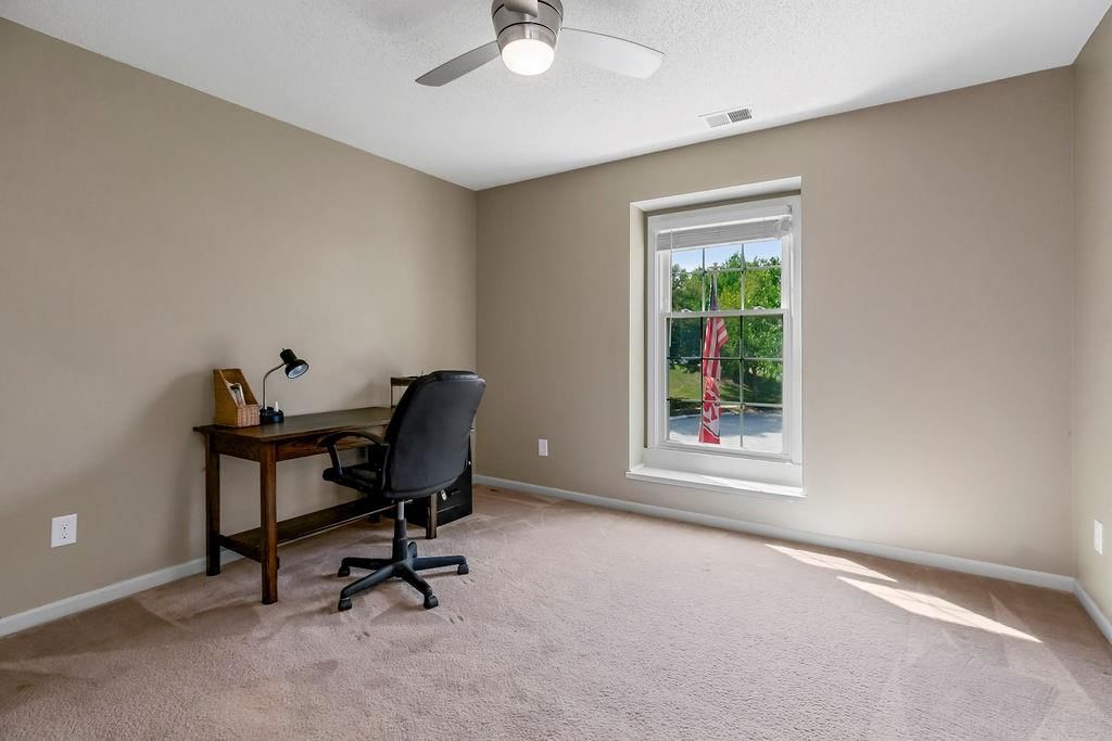 Photo 16 of 35 - 1611 NE 80th Place