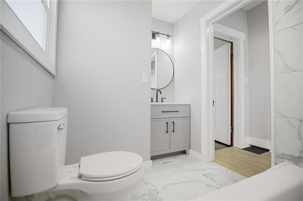 714 Vine Street — photo 16
