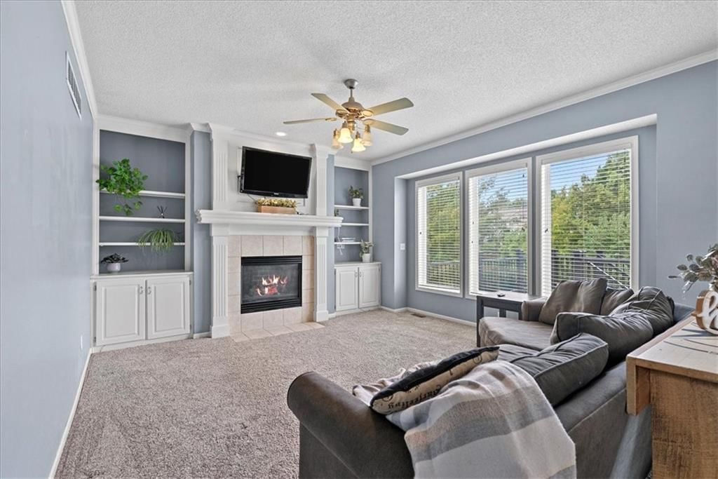 Photo 10 of 52 - 21522 W 98th Terrace