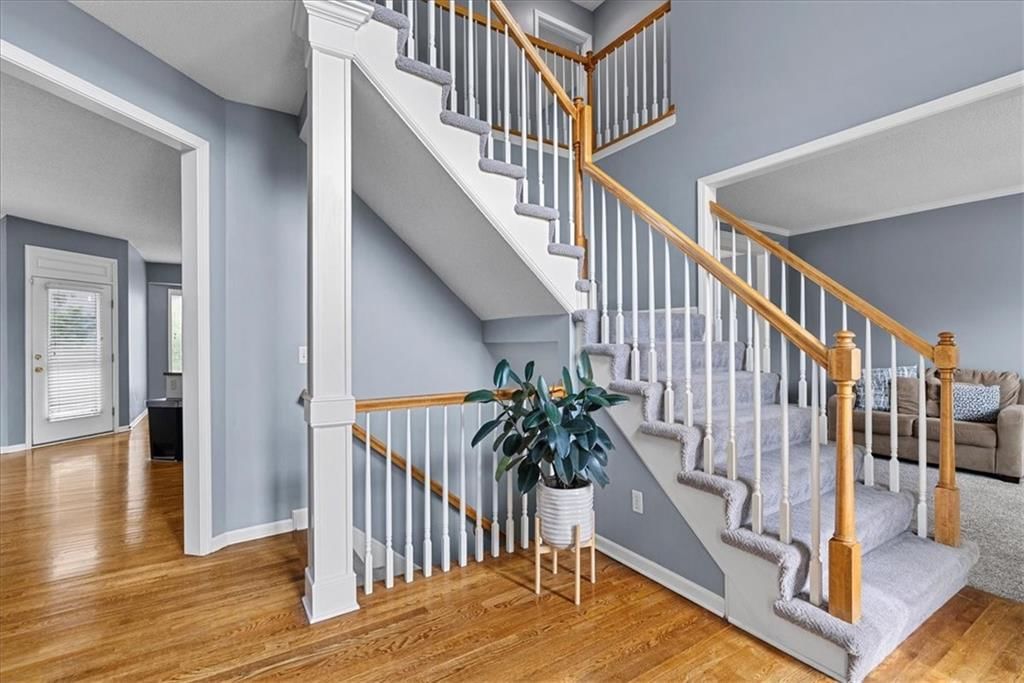 Photo 12 of 52 - 21522 W 98th Terrace