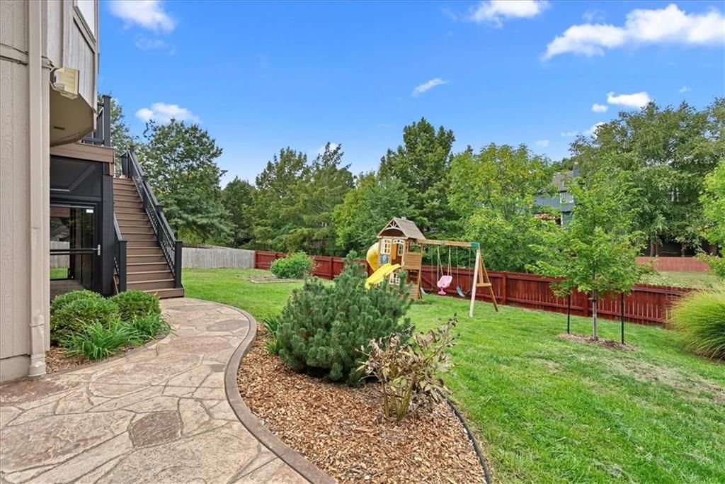 Photo 47 of 52 - 21522 W 98th Terrace