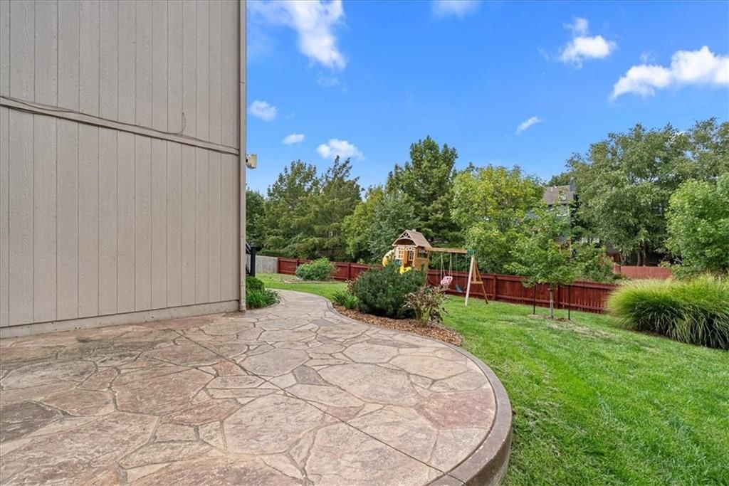 Photo 48 of 52 - 21522 W 98th Terrace