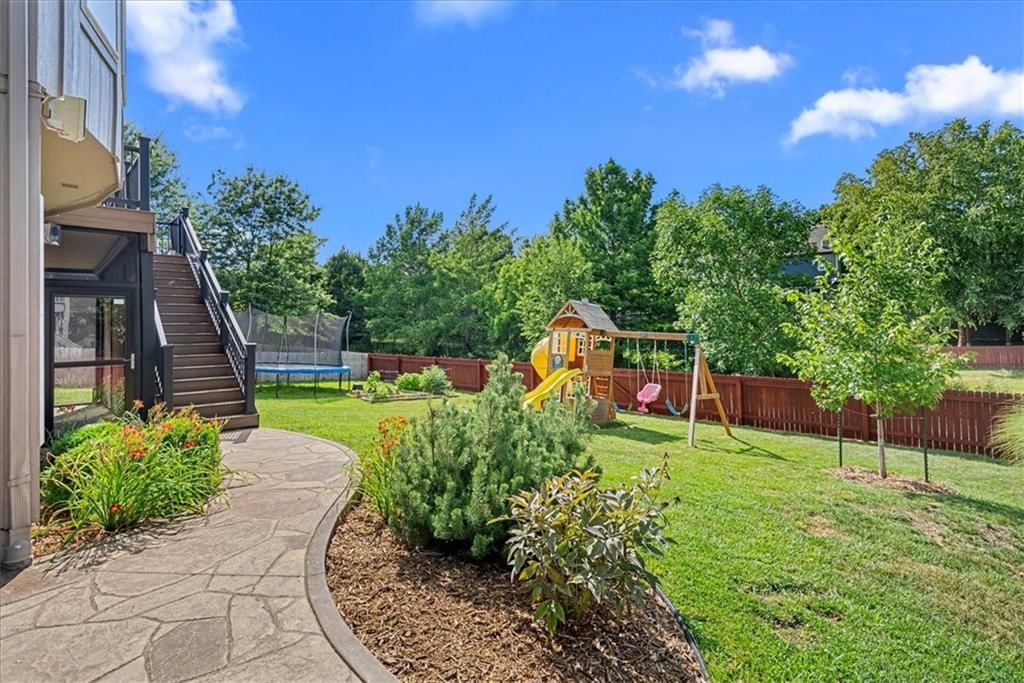 Photo 51 of 52 - 21522 W 98th Terrace