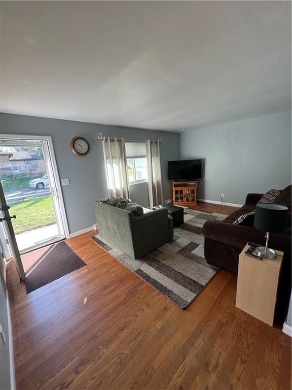 5354 N Palmer Avenue — photo 4