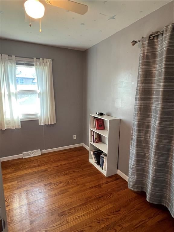 5354 N Palmer Avenue — photo 11