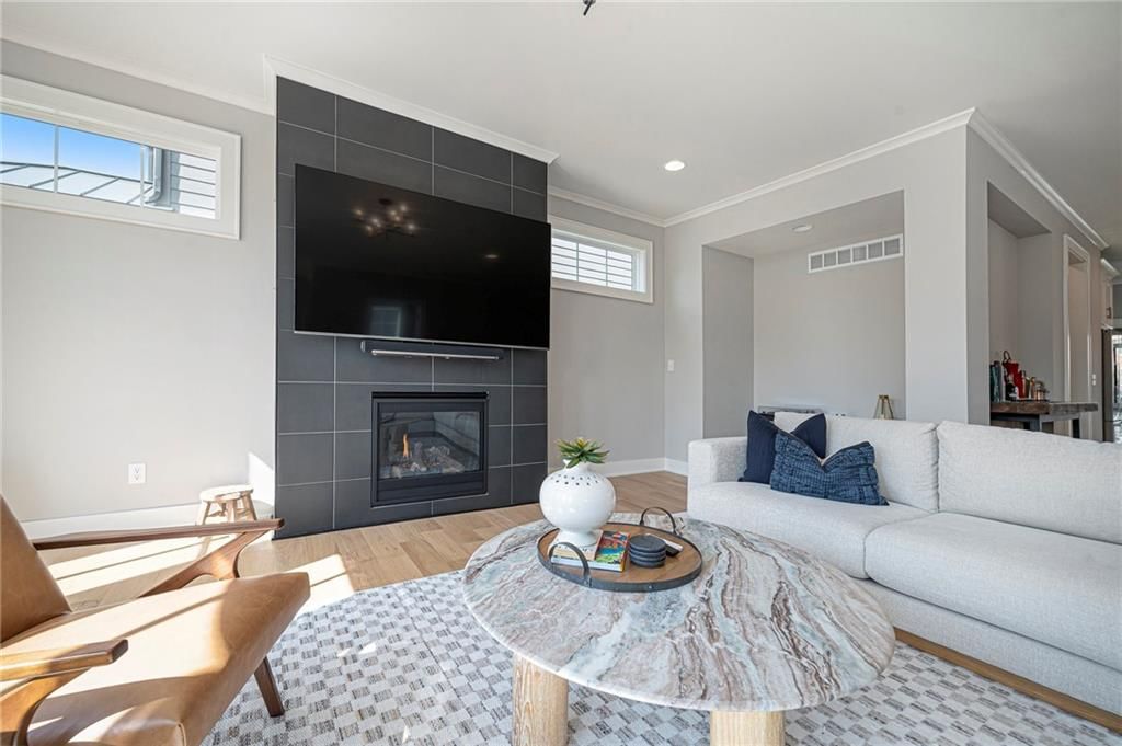 732 Corbin Terrace — photo 9