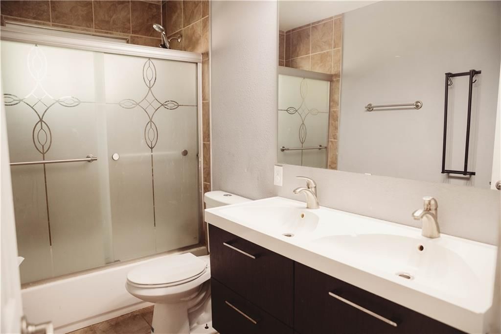 4900 N Manchester Avenue — photo 11