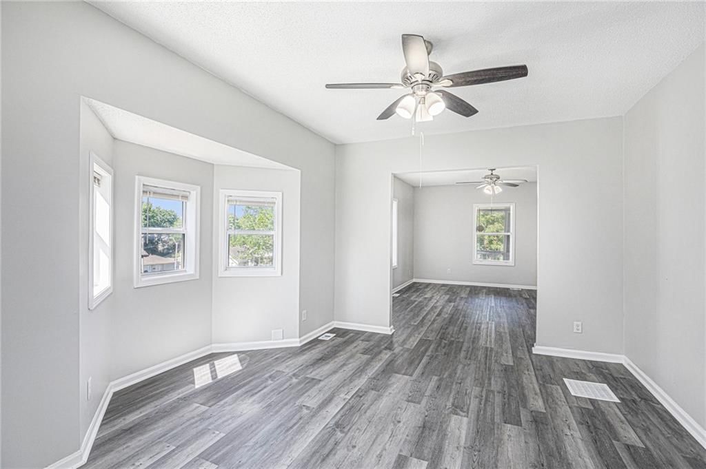 Photo 8 of 30 - 4937 Highland Avenue