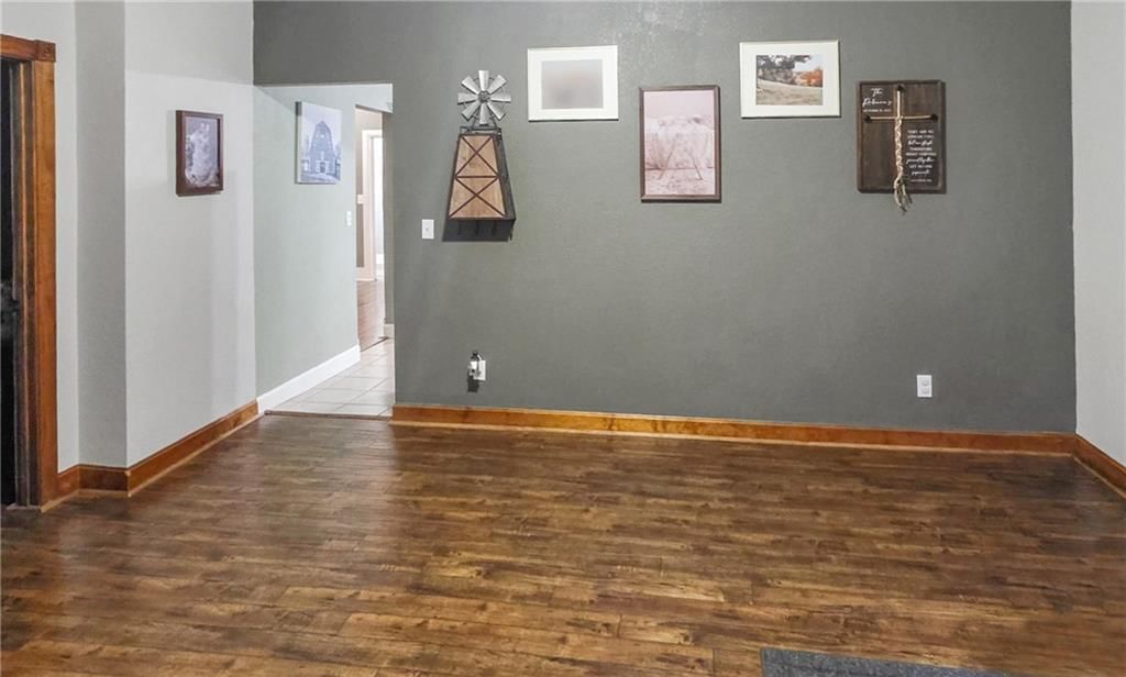111 W Clara Avenue — photo 11