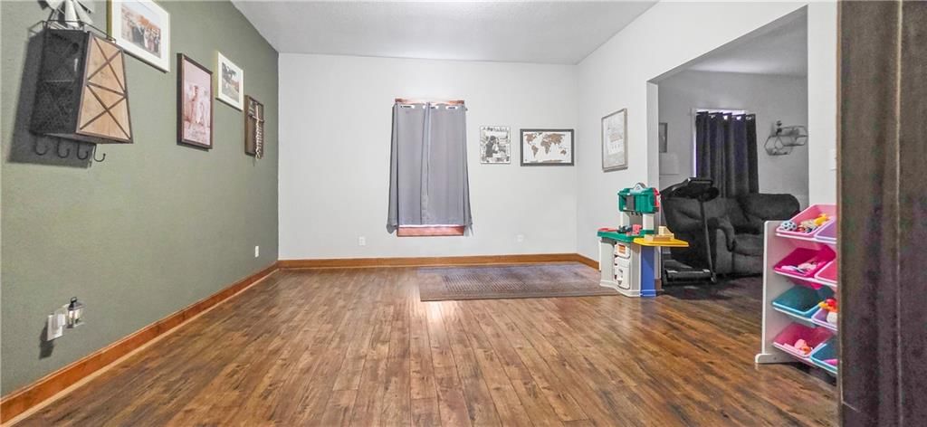 111 W Clara Avenue — photo 22