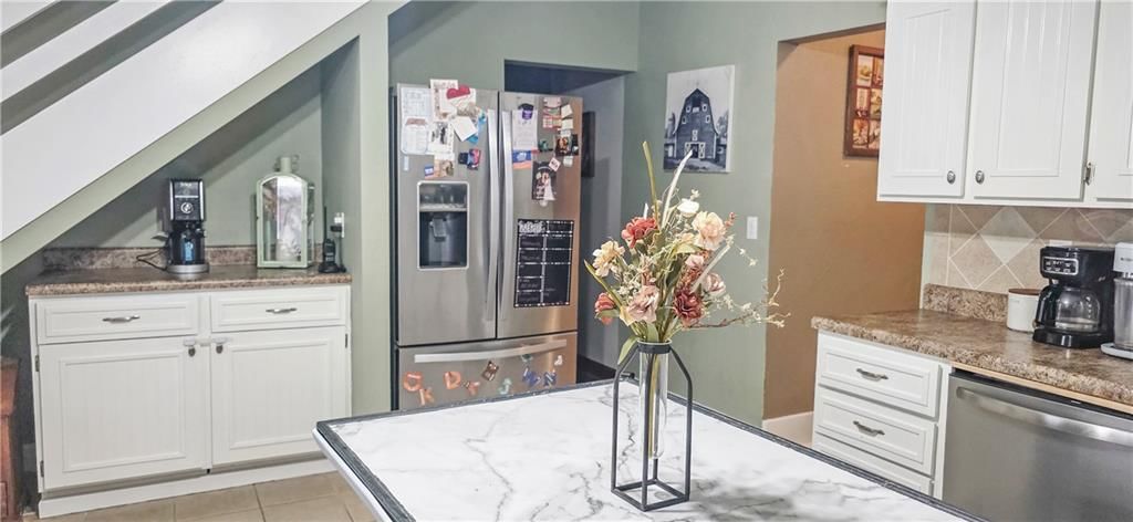 111 W Clara Avenue — photo 34