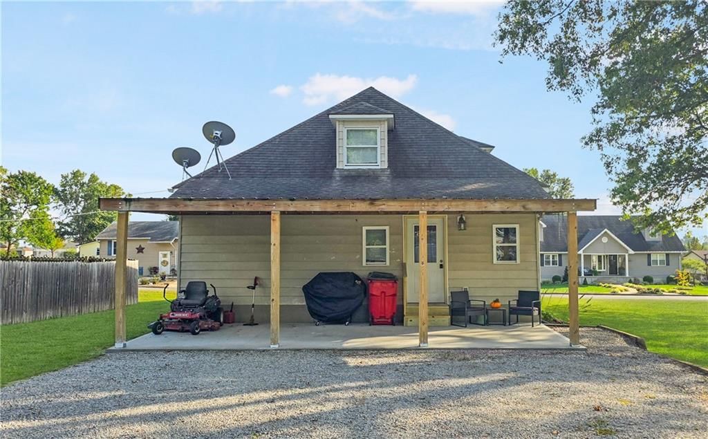 111 W Clara Avenue — photo 42