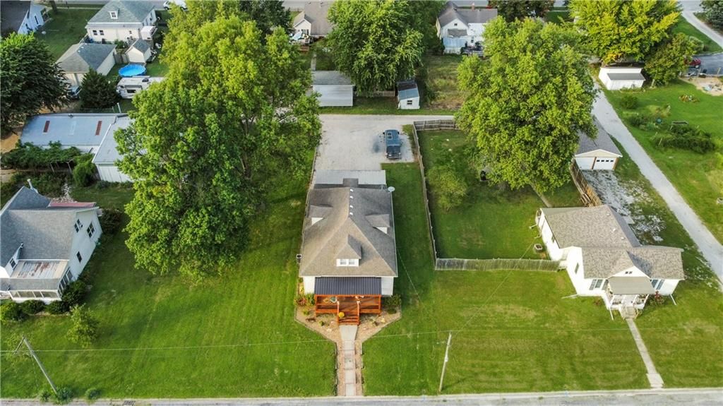 111 W Clara Avenue — photo 52