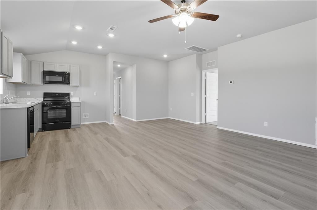 20821 Rushmore Street — photo 2