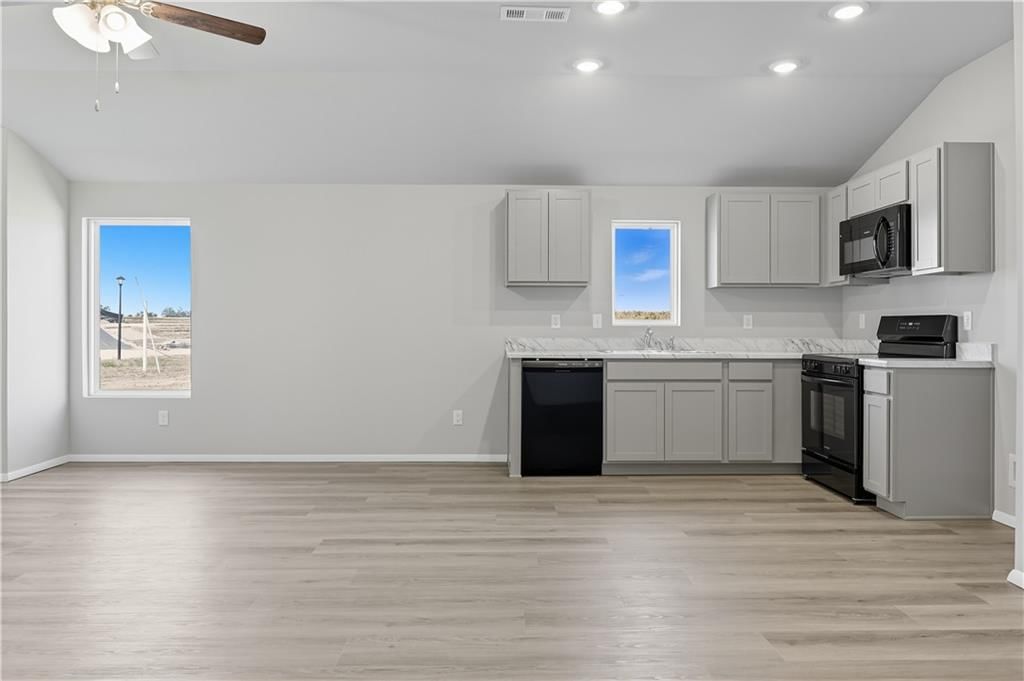 20821 Rushmore Street — photo 3