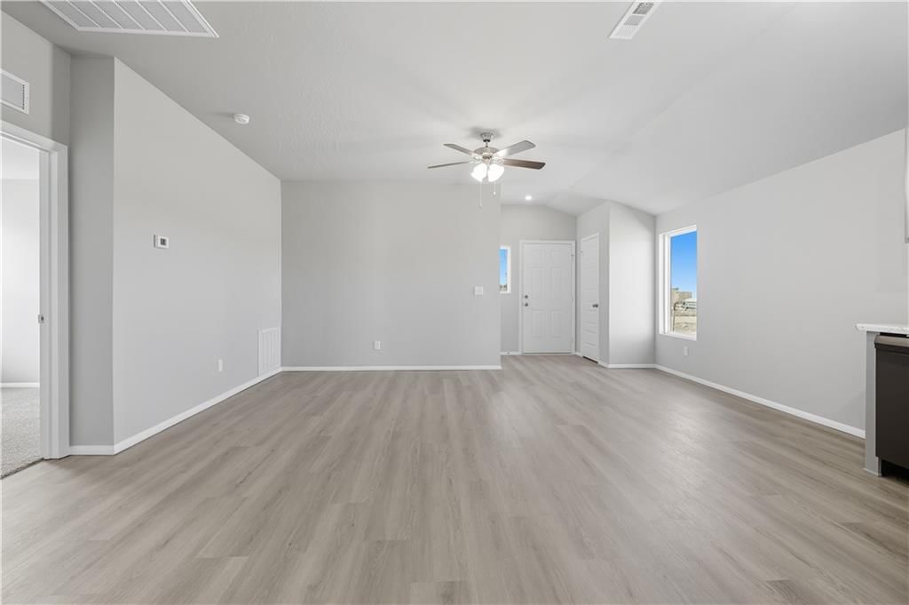 20821 Rushmore Street — photo 4