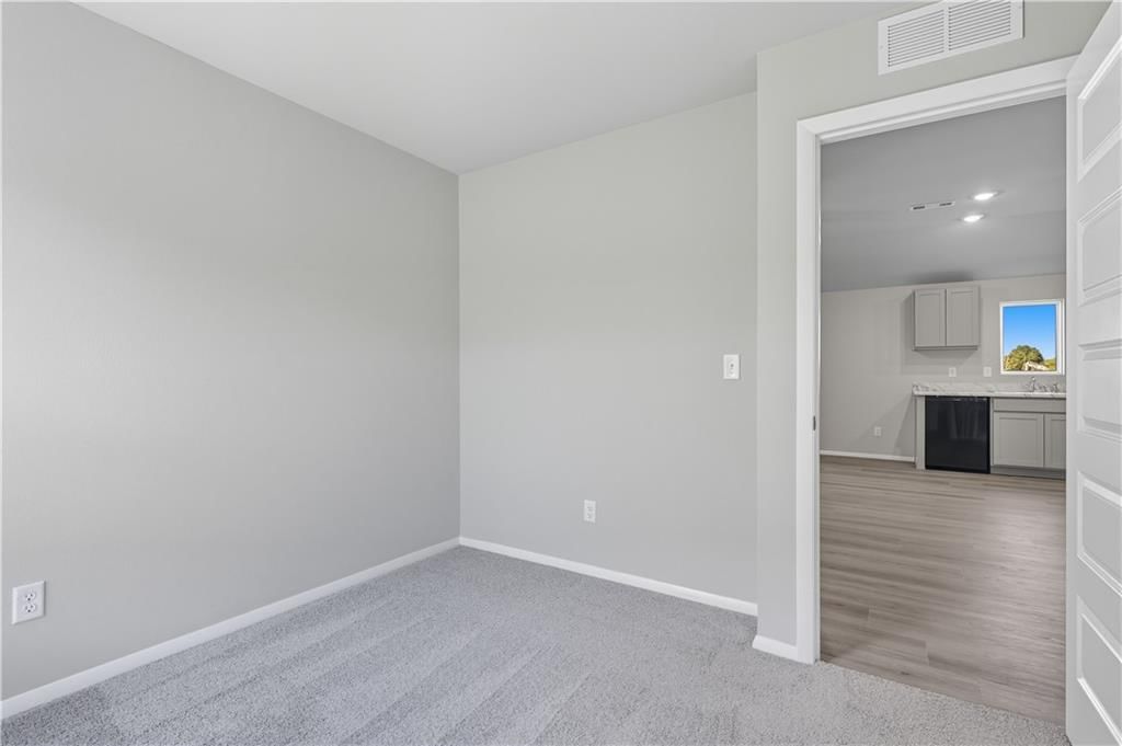 20821 Rushmore Street — photo 8