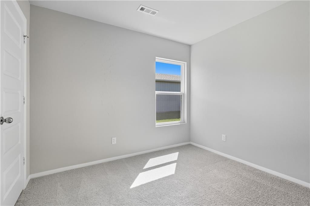 20821 Rushmore Street — photo 9