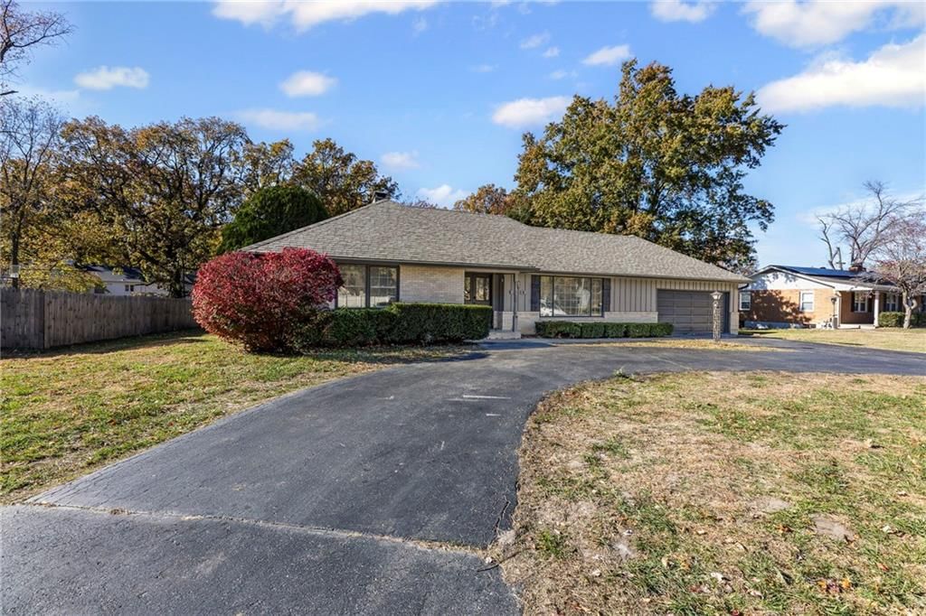 3210 S Crysler Avenue — photo 3