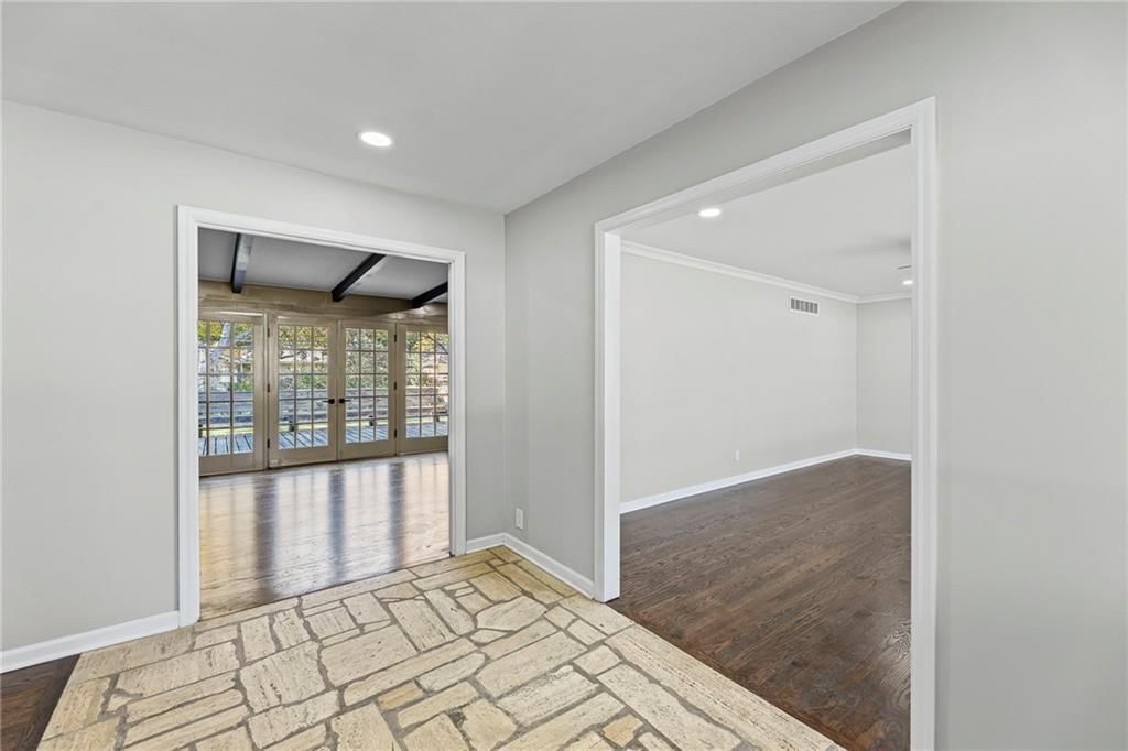 3210 S Crysler Avenue — photo 5