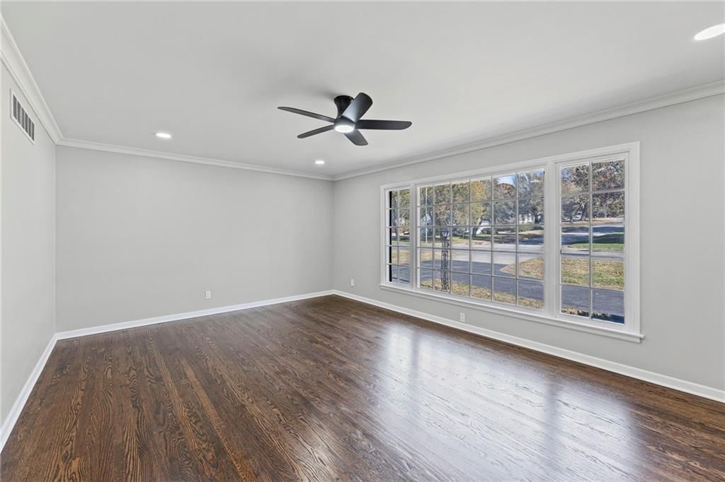 3210 S Crysler Avenue — photo 6