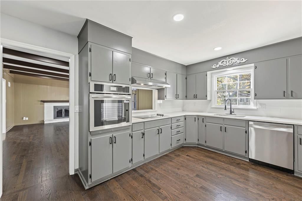 3210 S Crysler Avenue — photo 12