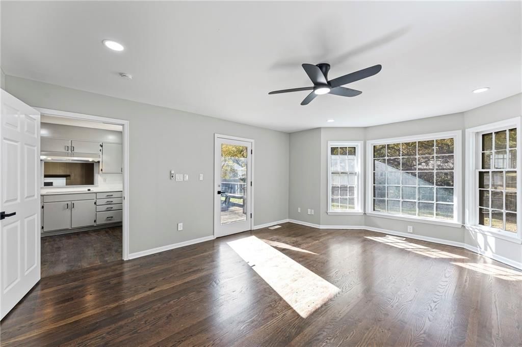 3210 S Crysler Avenue — photo 17