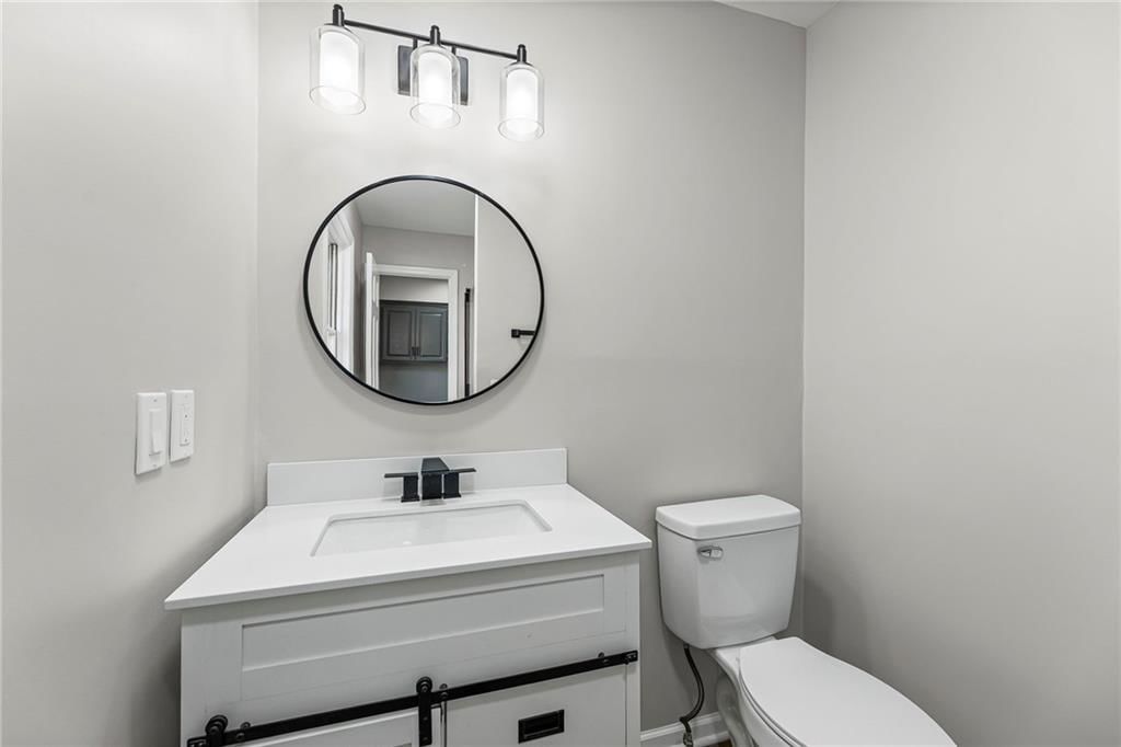 3210 S Crysler Avenue — photo 20