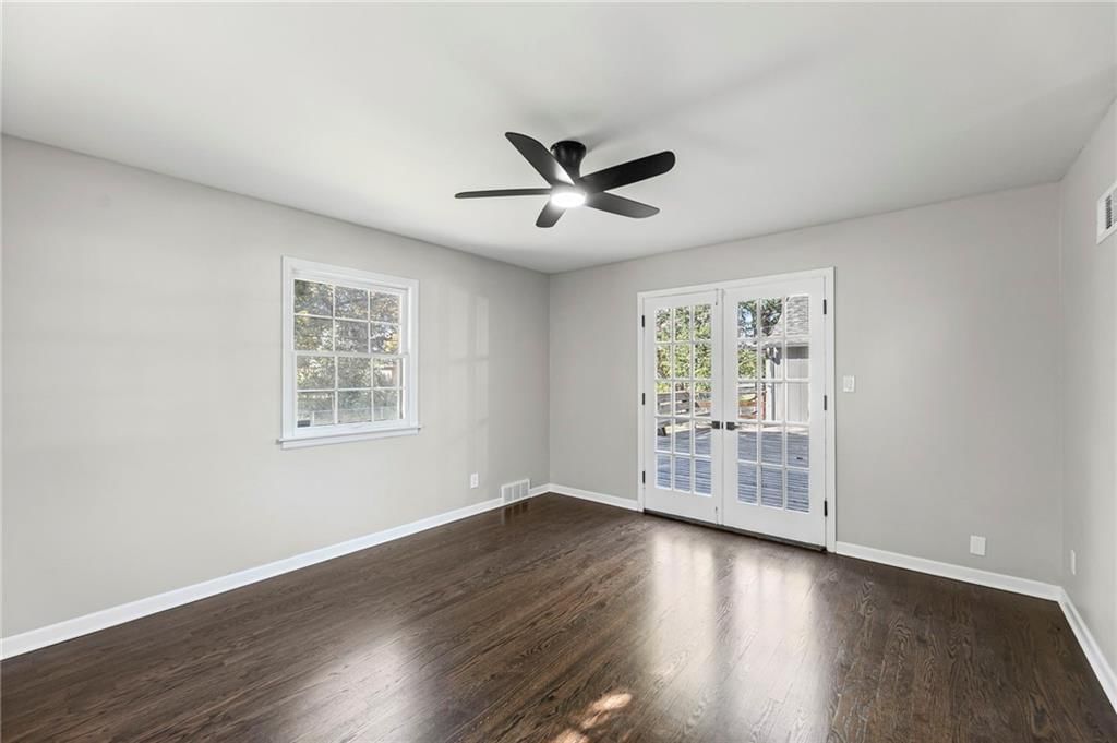 3210 S Crysler Avenue — photo 25