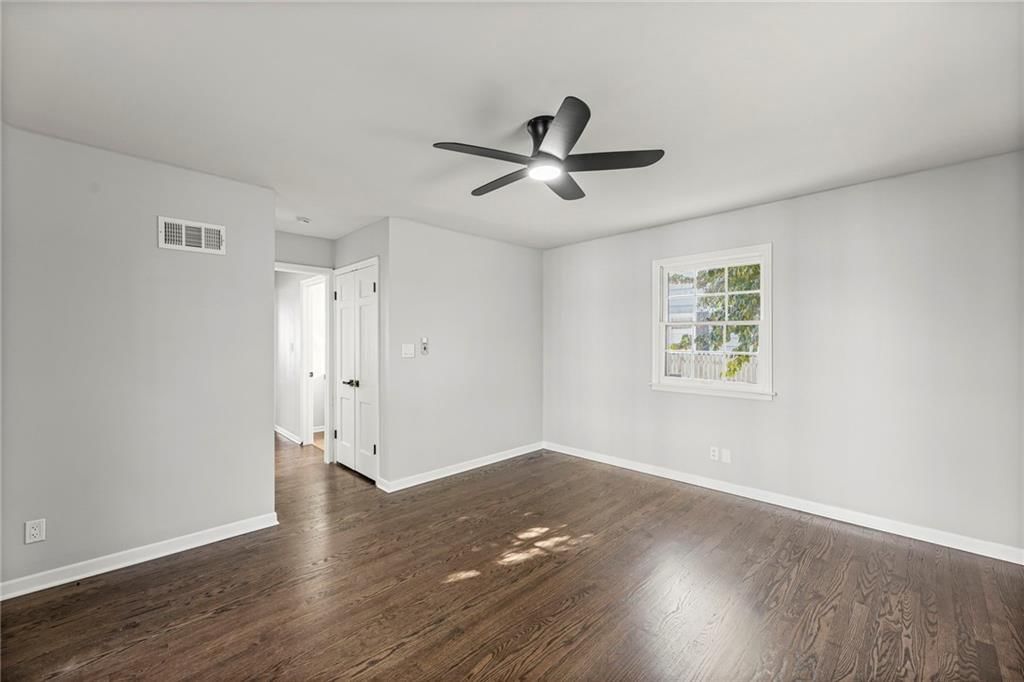 3210 S Crysler Avenue — photo 26
